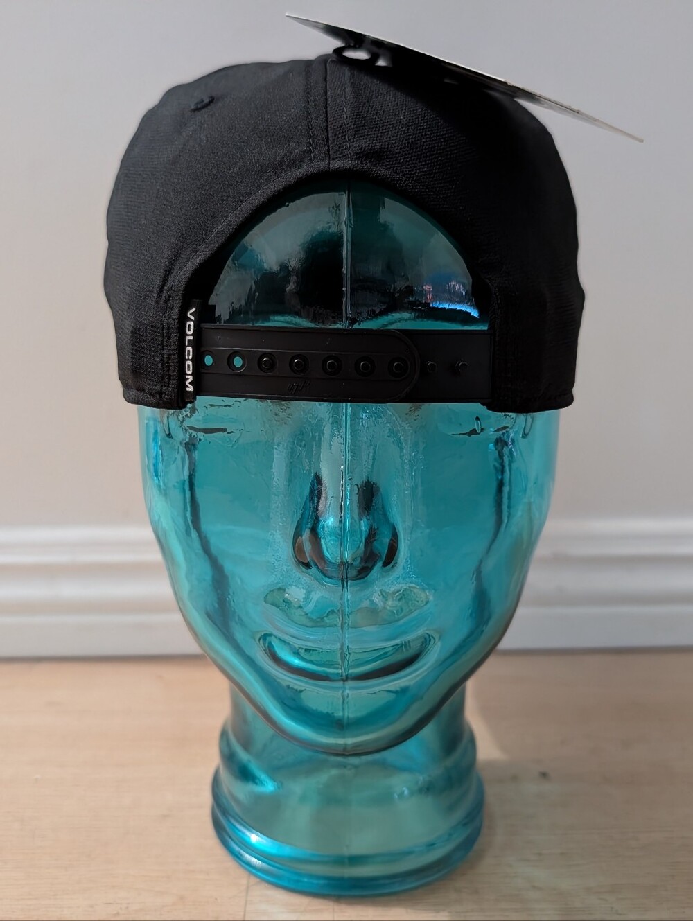 Volcom Stone Tech Snapback - Picture 4 of 8